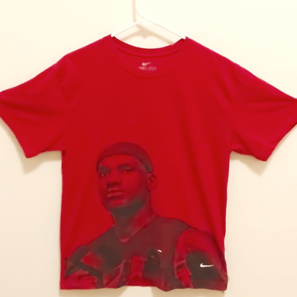 Lebron "king" James Nike Dri Fit